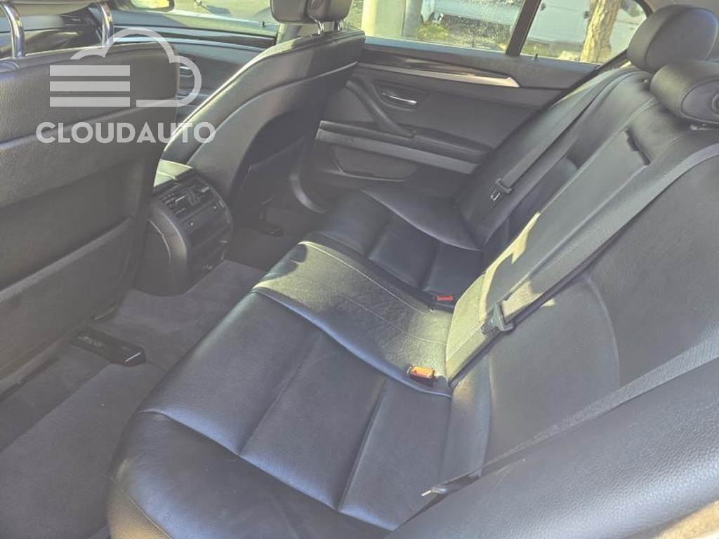 2013 BMW 5 Series 528i - Image 12