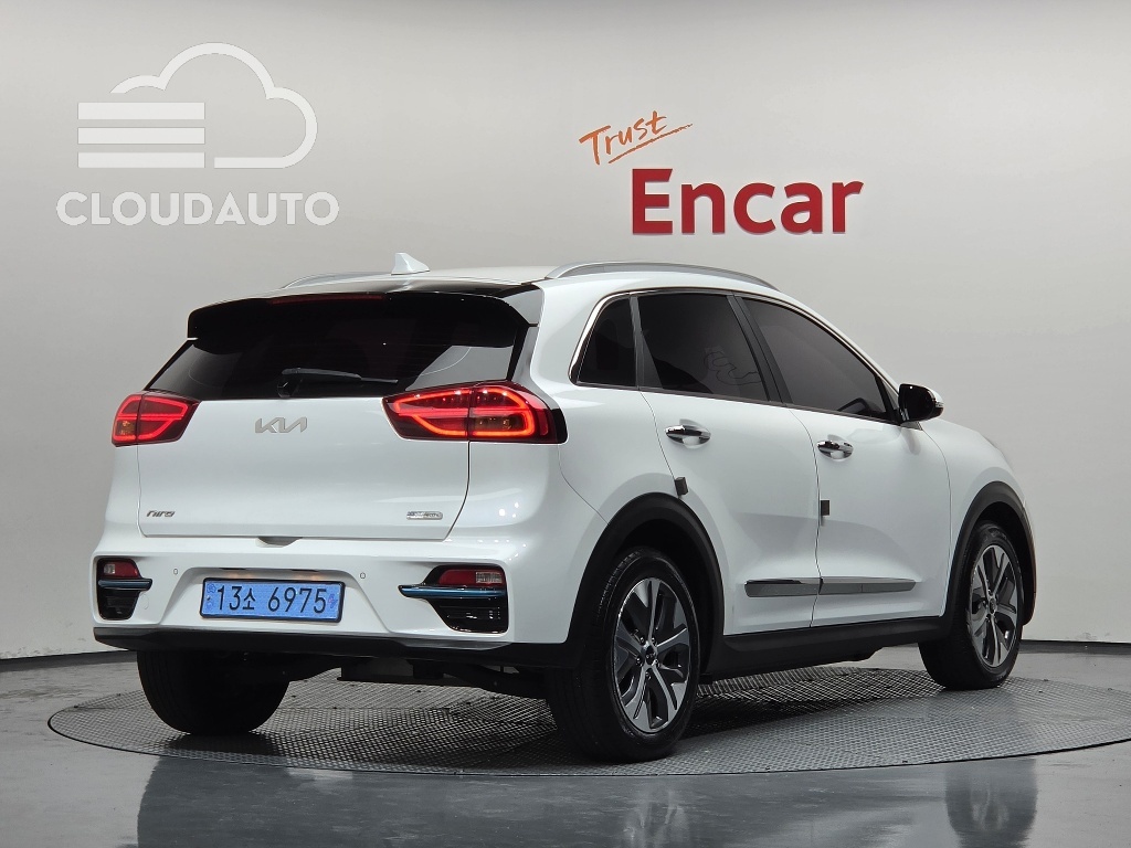 2022 Kia Niro EV Noblesse - Image 2