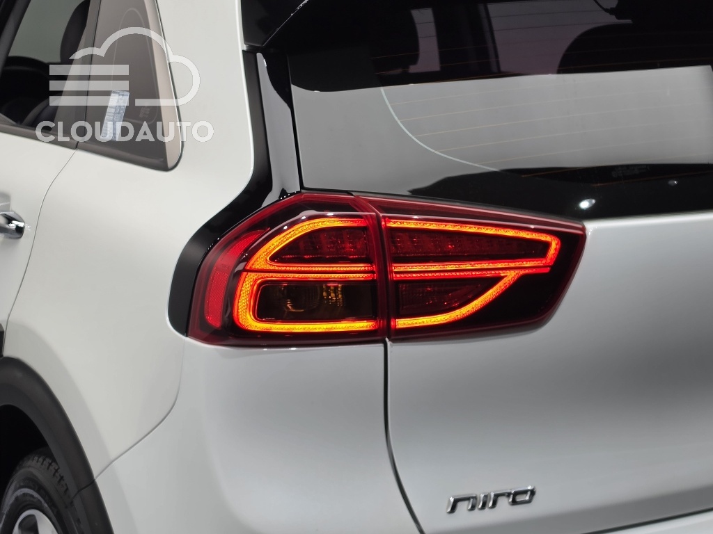2022 Kia Niro EV Noblesse - Image 23