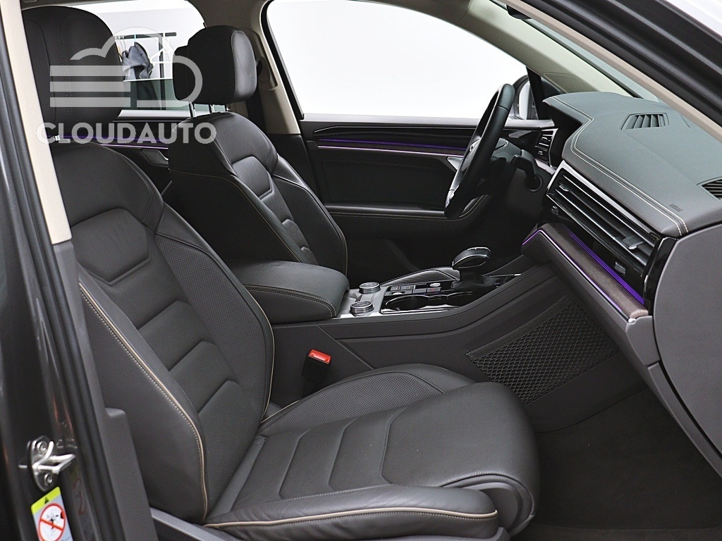 2021 Volkswagen Touareg 3.0 TDI Prestige - Image 19