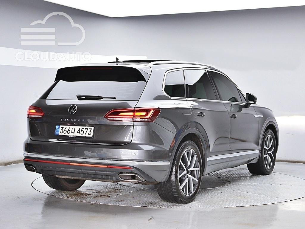2021 Volkswagen Touareg 3.0 TDI Prestige - Image 4