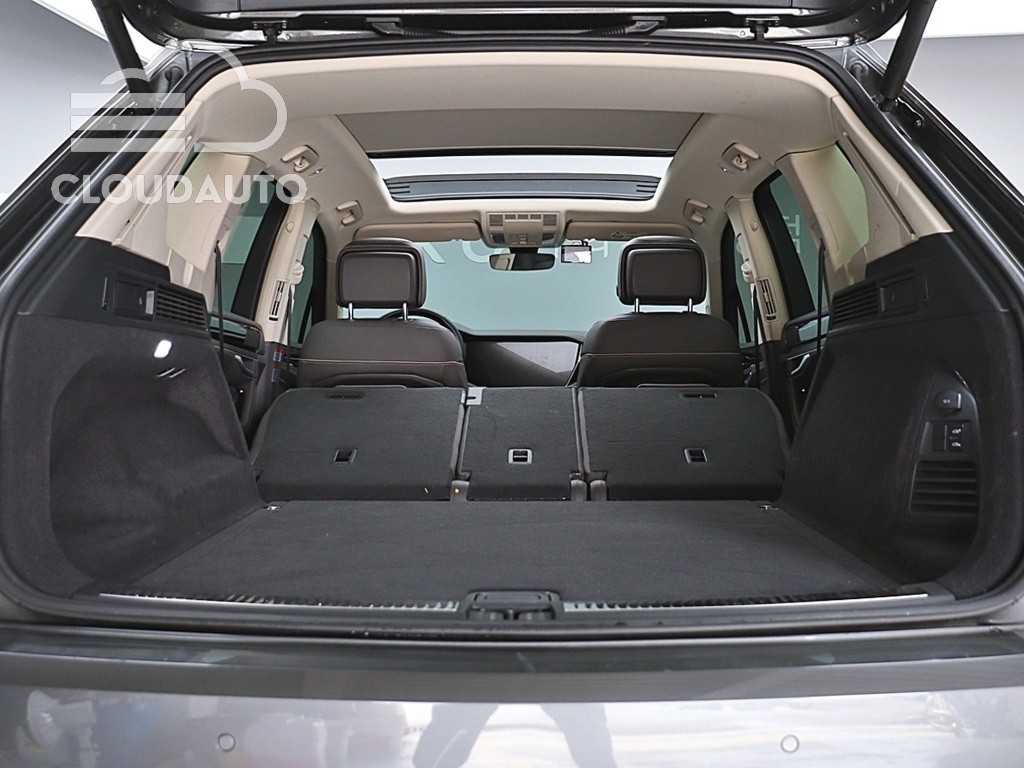 2021 Volkswagen Touareg 3.0 TDI Prestige - Image 7