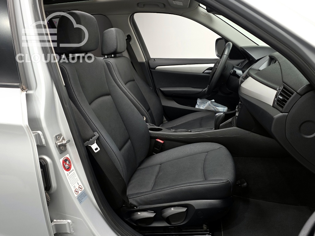 2010 BMW X1 xDrive 18d - Image 11