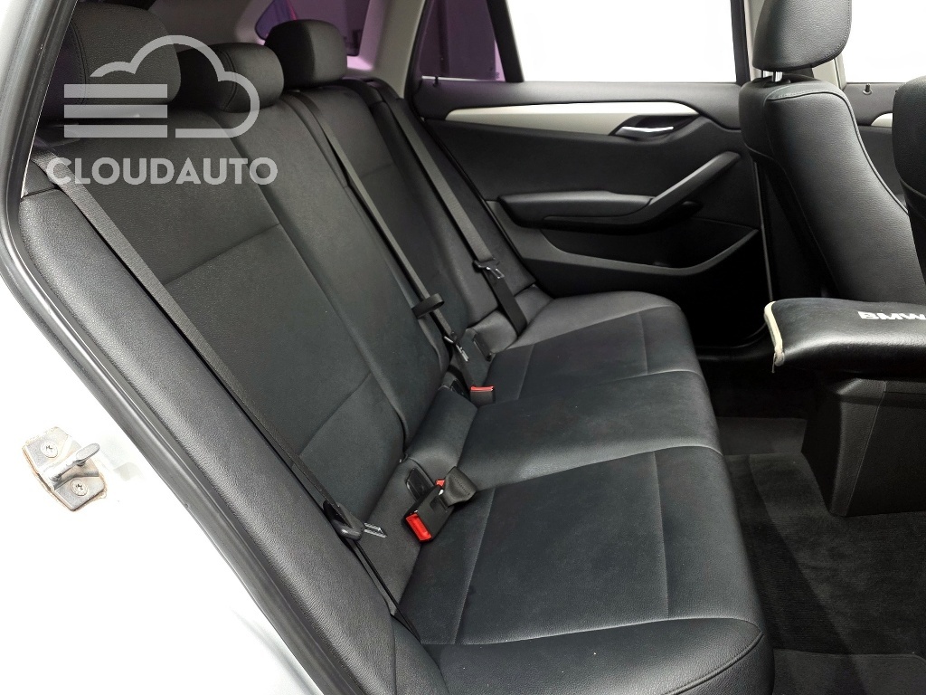 2010 BMW X1 xDrive 18d - Image 12