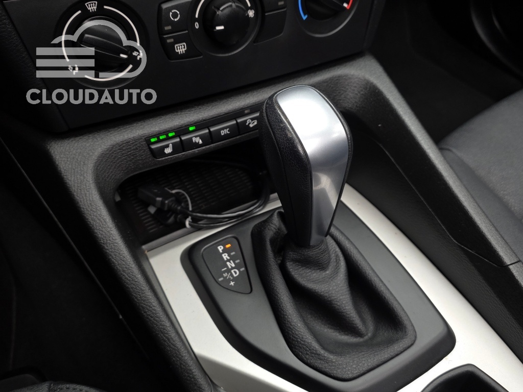 2010 BMW X1 xDrive 18d - Image 9