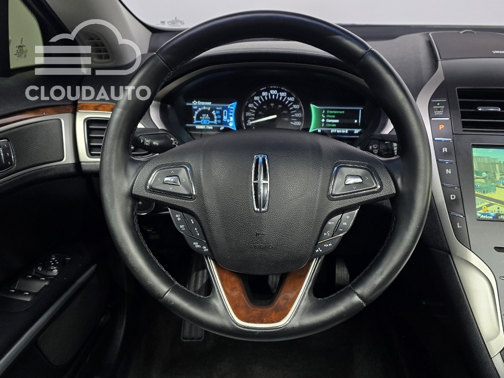 2016 Lincoln MKZ Hybrid - Image 13
