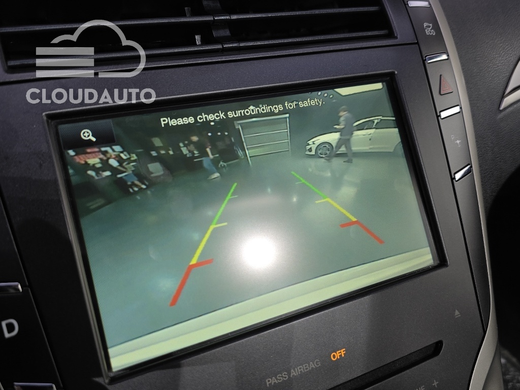 2016 Lincoln MKZ Hybrid - Image 16
