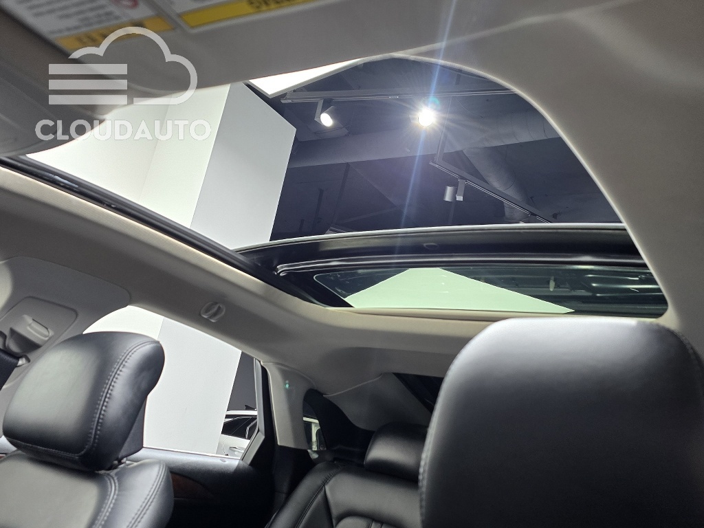 2016 Lincoln MKZ Hybrid - Image 17