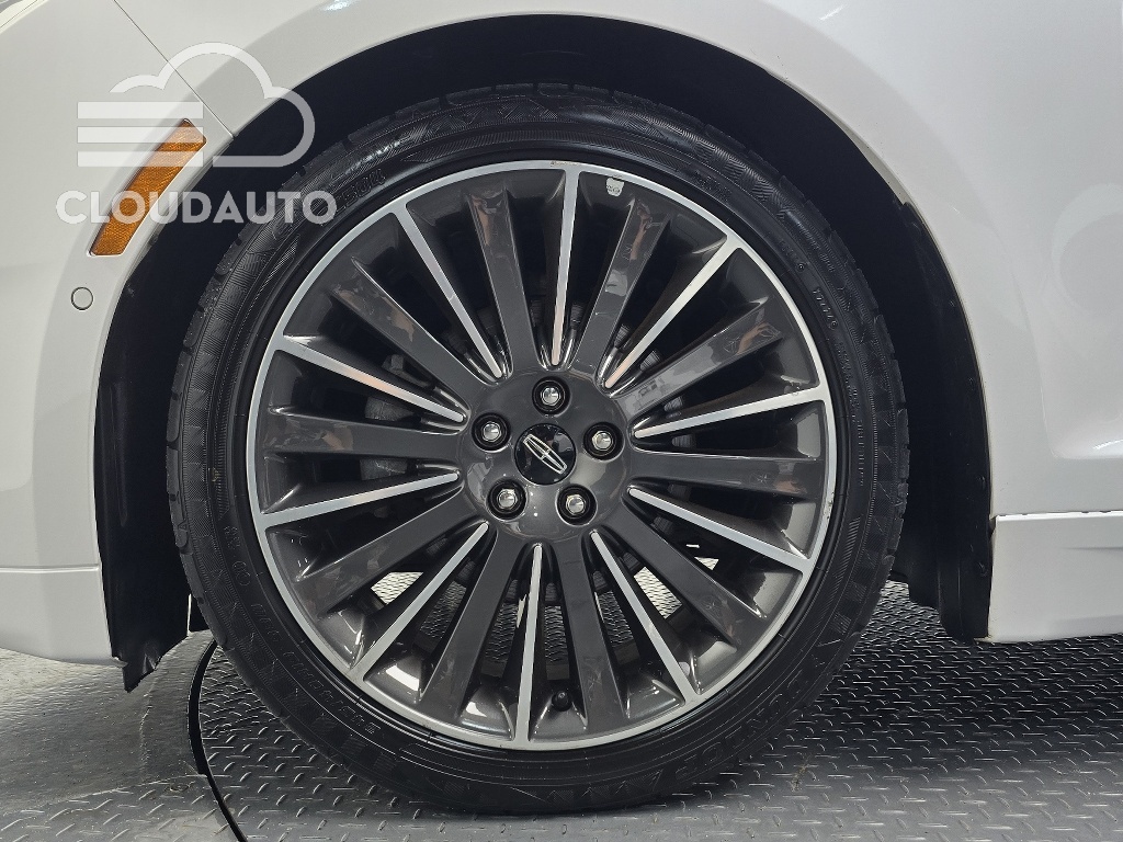2016 Lincoln MKZ Hybrid - Image 5