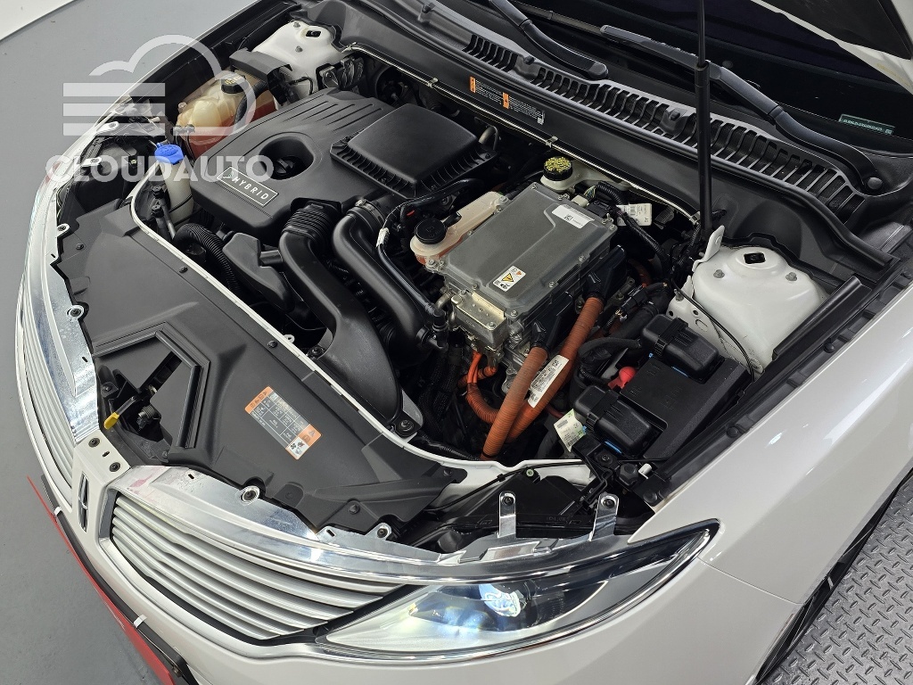 2016 Lincoln MKZ Hybrid - Image 6