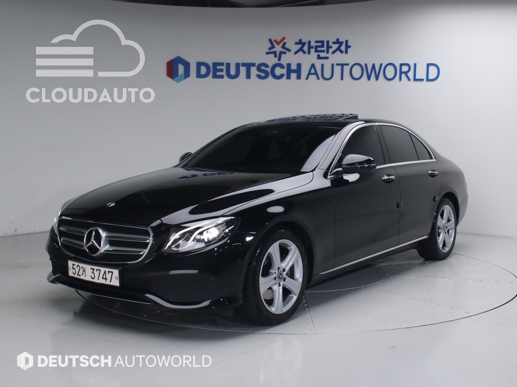 2018 Mercedes-Benz E-Class E200 - Image 2