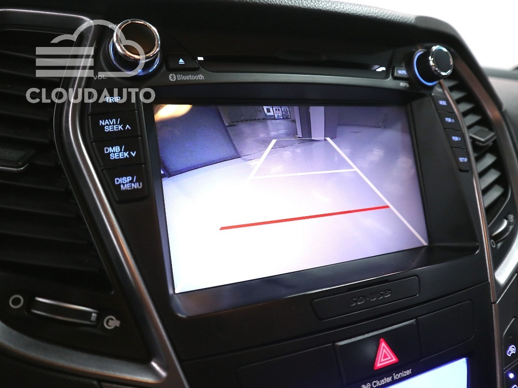 2015 Hyundai Santa Fe Diesel 2.0 2WD Premium - Image 13
