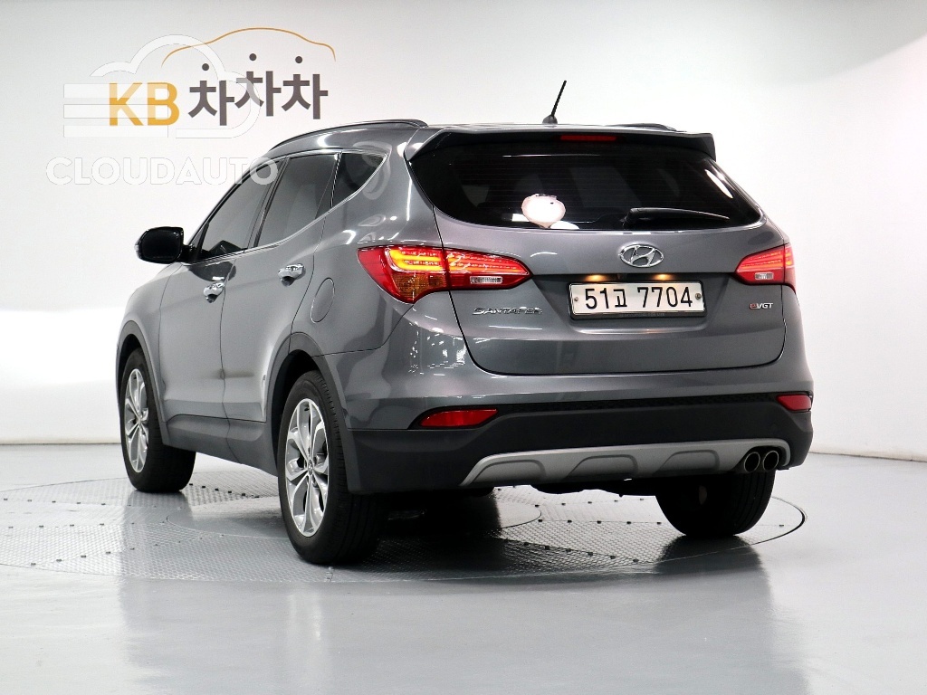 2015 Hyundai Santa Fe Diesel 2.0 2WD Premium - Image 4