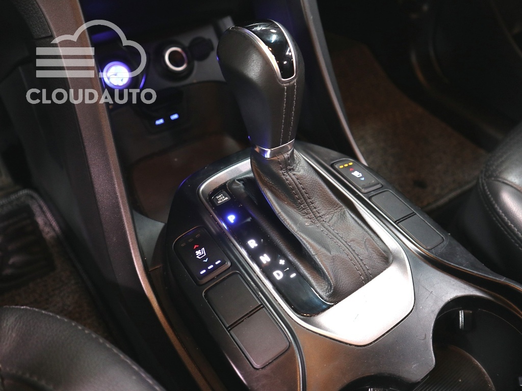 2015 Hyundai Santa Fe Diesel 2.0 2WD Premium - Image 9