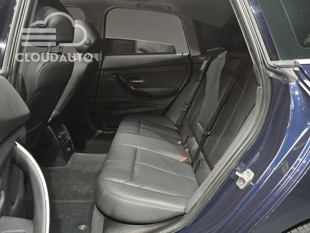 2020 BMW 3 Series GT GT 320d - Image 12