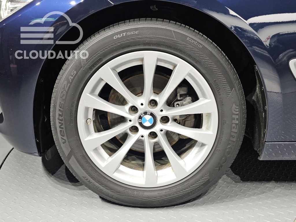 2020 BMW 3 Series GT GT 320d - Image 5