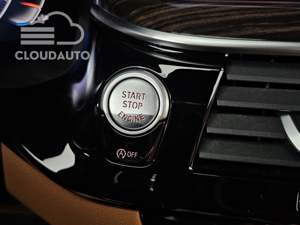 2021 BMW 5 Series 520i M Sports - Image 19