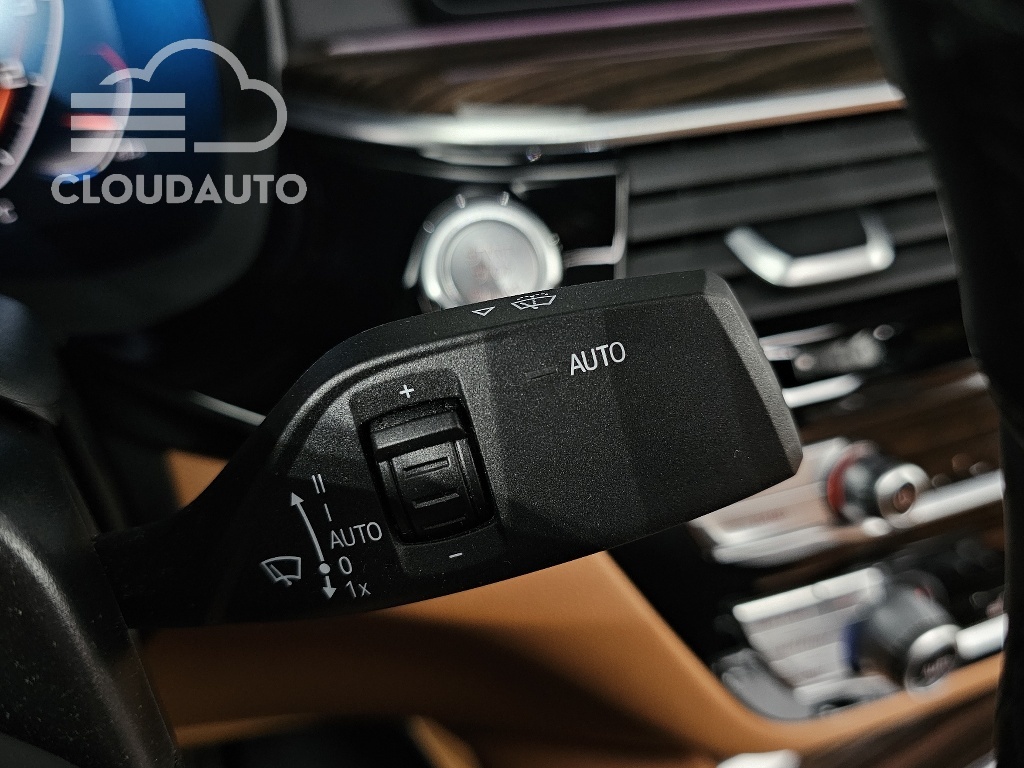 2021 BMW 5 Series 520i M Sports - Image 27