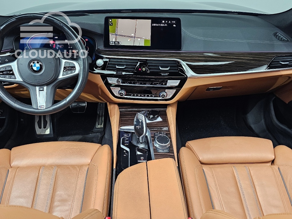 2021 BMW 5 Series 520i M Sports - Image 7