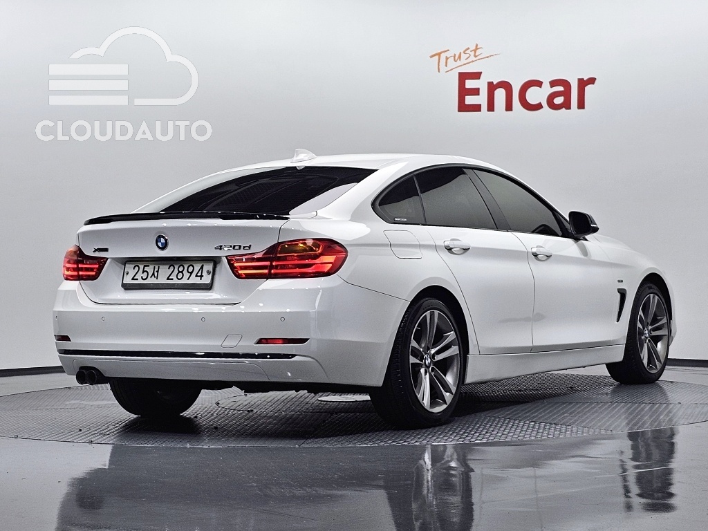 2015 BMW 4 Series 420d xDrive Sports Coupe - Image 2