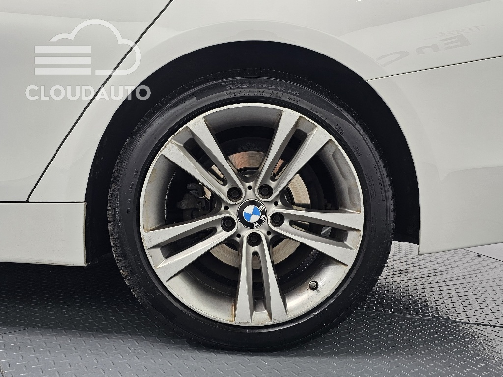 2015 BMW 4 Series 420d xDrive Sports Coupe - Image 21