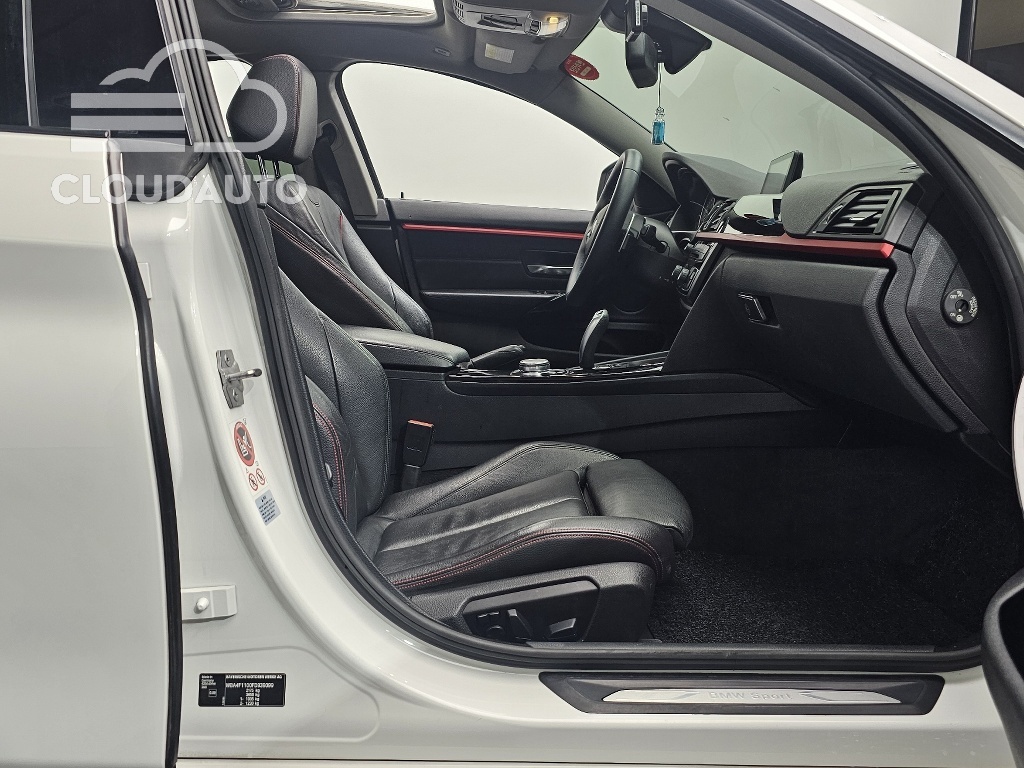 2015 BMW 4 Series 420d xDrive Sports Coupe - Image 26