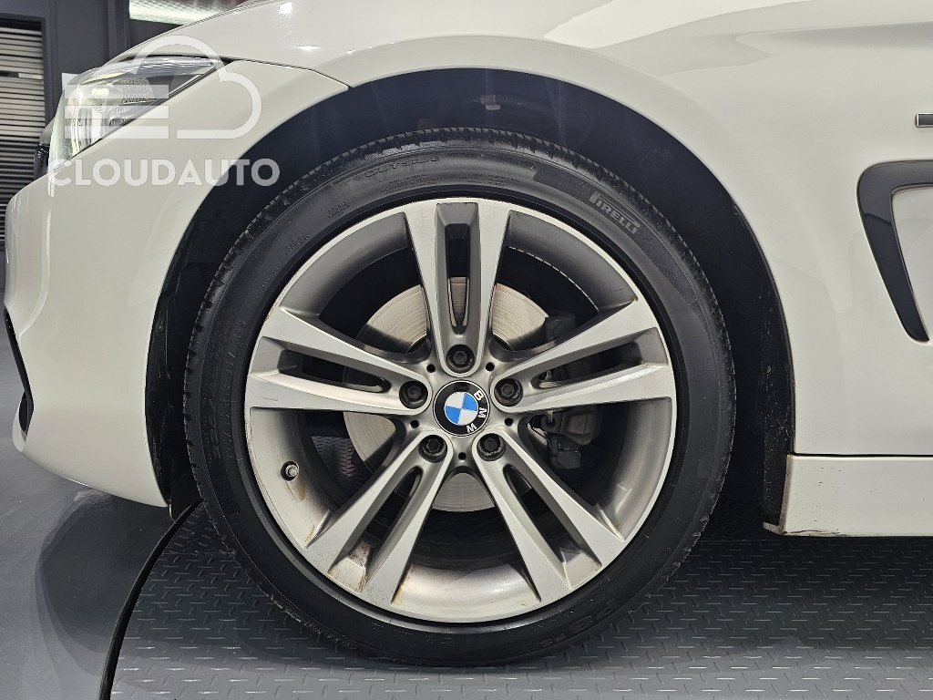 2015 BMW 4 Series 420d xDrive Sports Coupe - Image 5