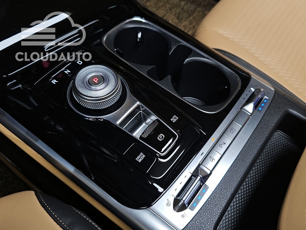 2023 Kia Carnival Gasoline 7 Signature - Image 9