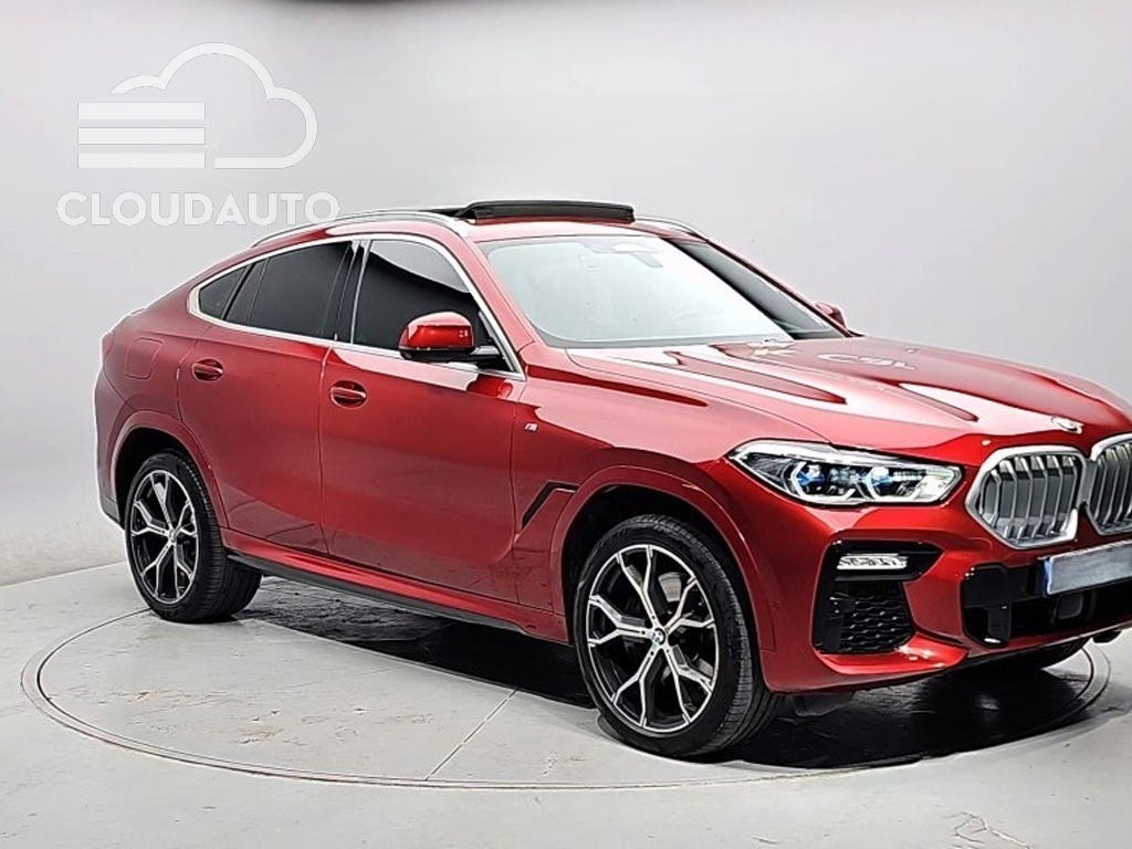 2021 BMW X6 xDrive40i M Sports - Image 3
