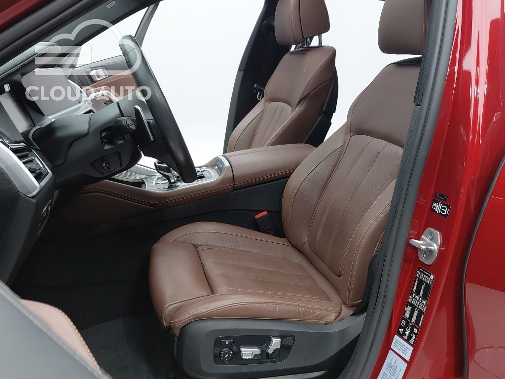 2021 BMW X6 xDrive40i M Sports - Image 7