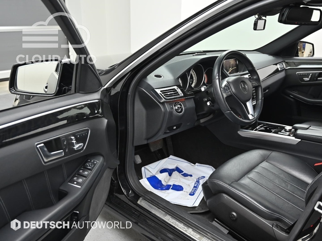 2014 Mercedes-Benz E-Class E250 CDI 4MATIC - Image 11