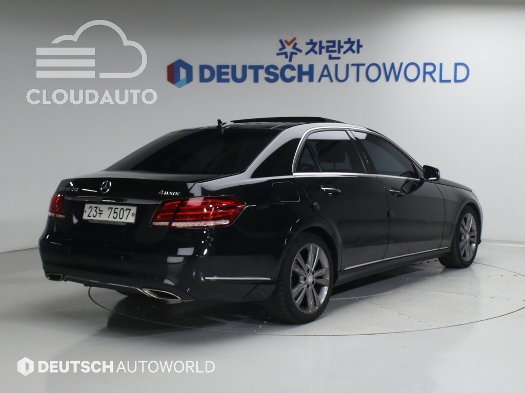 2014 Mercedes-Benz E-Class E250 CDI 4MATIC - Image 2