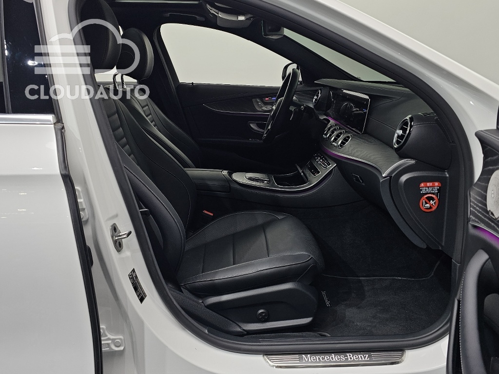2022 Mercedes-Benz E-Class E350 4MATIC - Image 26