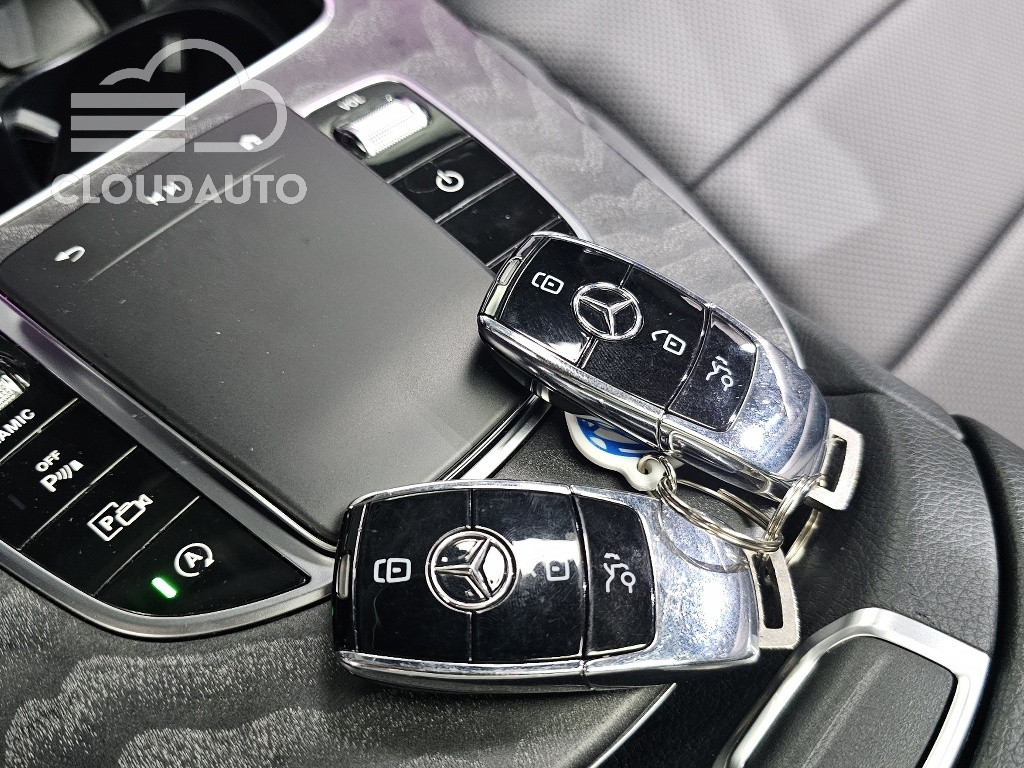 2022 Mercedes-Benz E-Class E350 4MATIC - Image 32