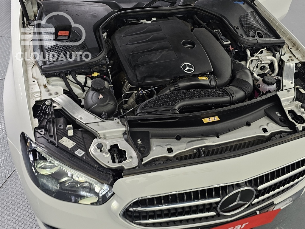 2022 Mercedes-Benz E-Class E350 4MATIC - Image 6