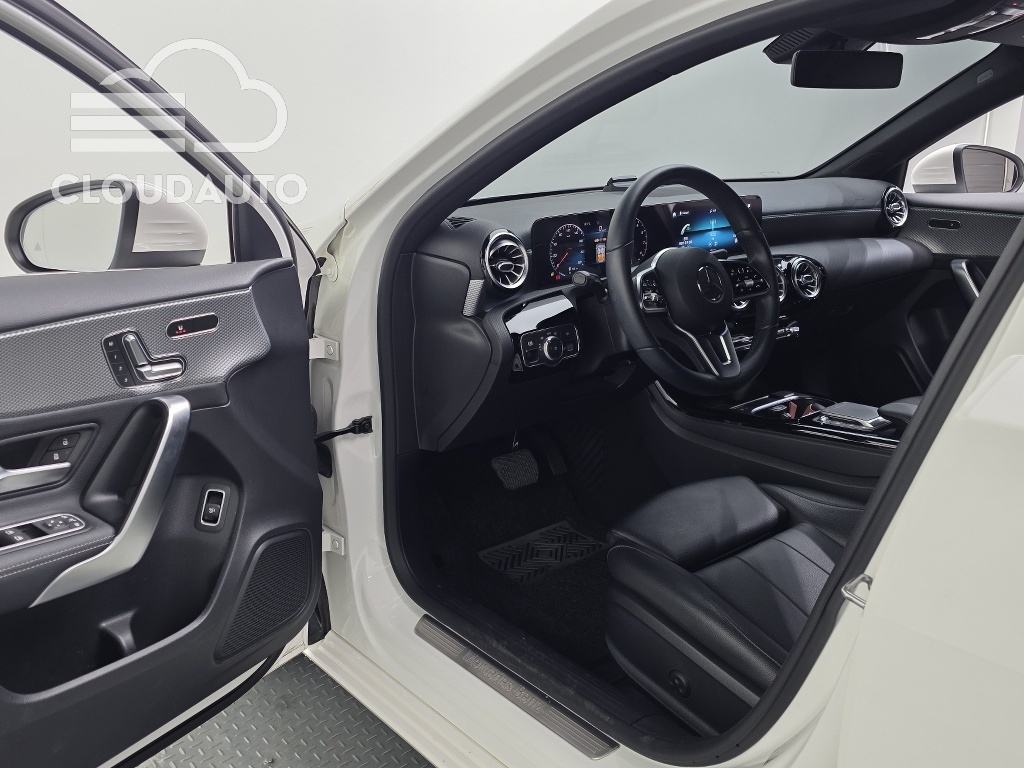 2021 Mercedes-Benz A-Class A220 Sedan - Image 10