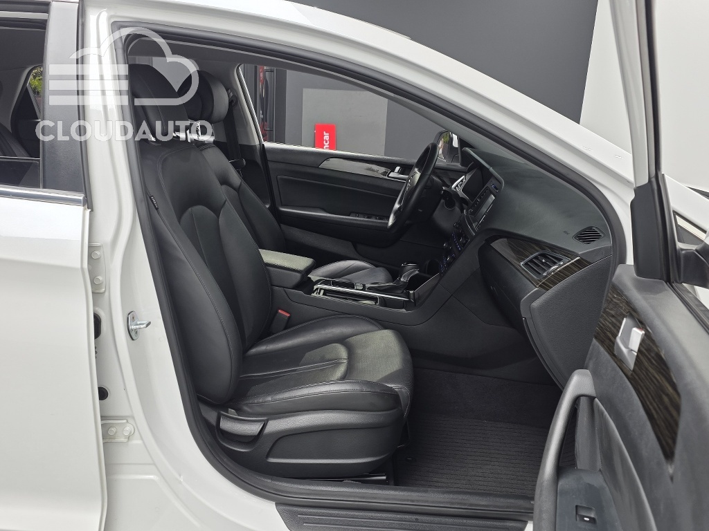 2016 Hyundai Sonata 2.0 Smart - Image 11