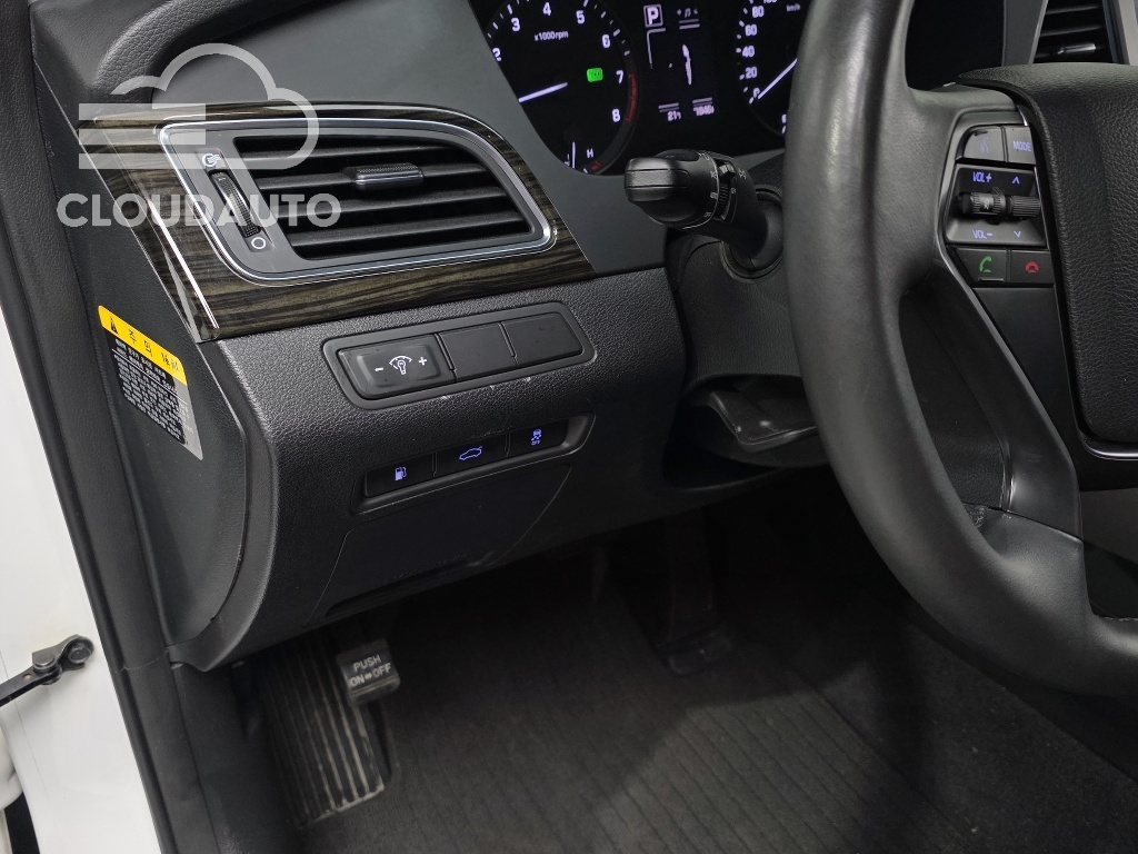 2016 Hyundai Sonata 2.0 Smart - Image 16