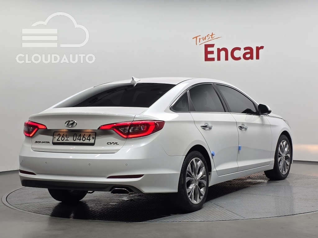 2016 Hyundai Sonata 2.0 Smart - Image 2