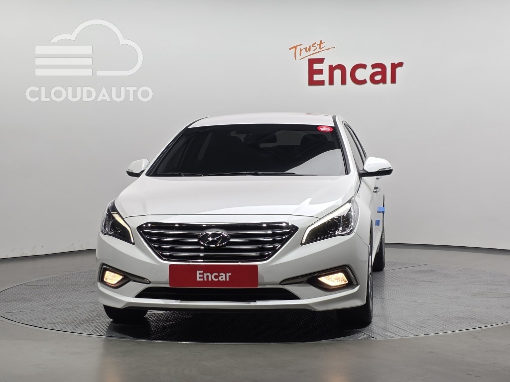 2016 Hyundai Sonata 2.0 Smart - Image 3