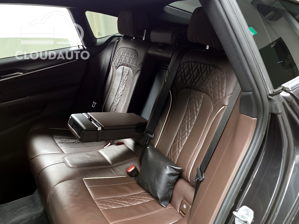 2023 BMW 6 Series GT 620d M Sports - Image 12