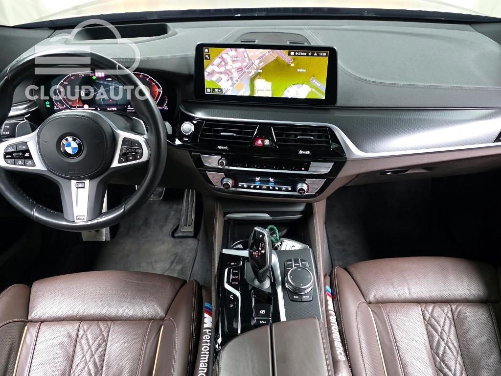 2023 BMW 6 Series GT 620d M Sports - Image 7