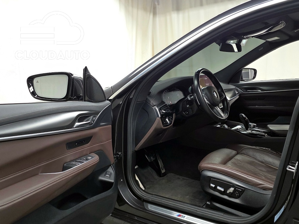 2023 BMW 6 Series GT 620d M Sports - Image 10