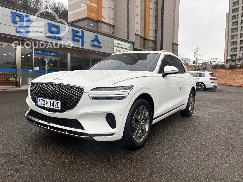 2024 Genesis GV70 2.5T Gasoline AWD - Image 13