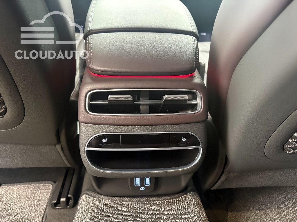 2024 Genesis GV70 2.5T Gasoline AWD - Image 7