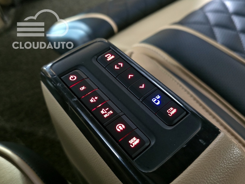 2019 Kia Carnival Gasoline 4 - Image 17