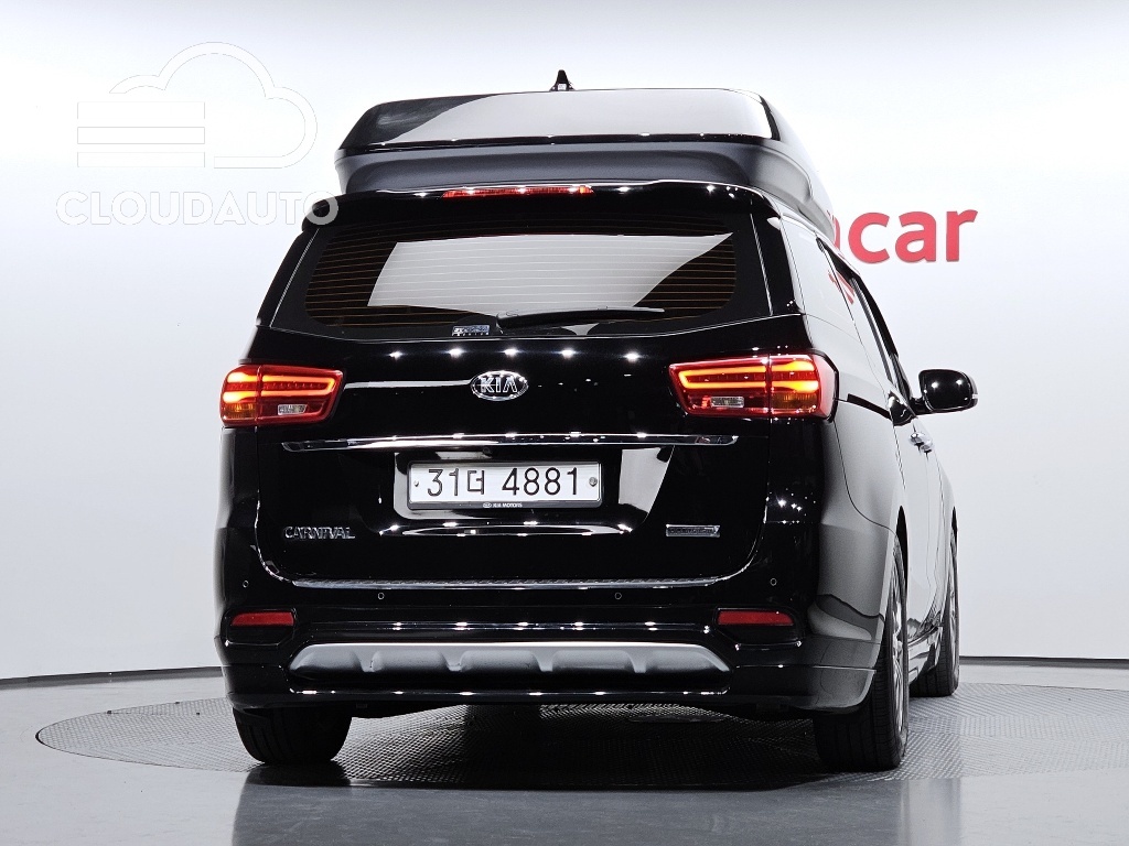 2019 Kia Carnival Gasoline 4 - Image 4