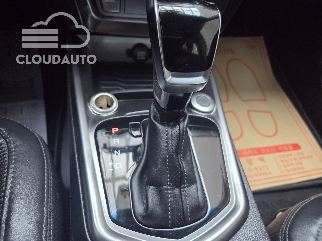 2022 SsangYong Tivoli Gasoline 1.5 2WD - Image 13