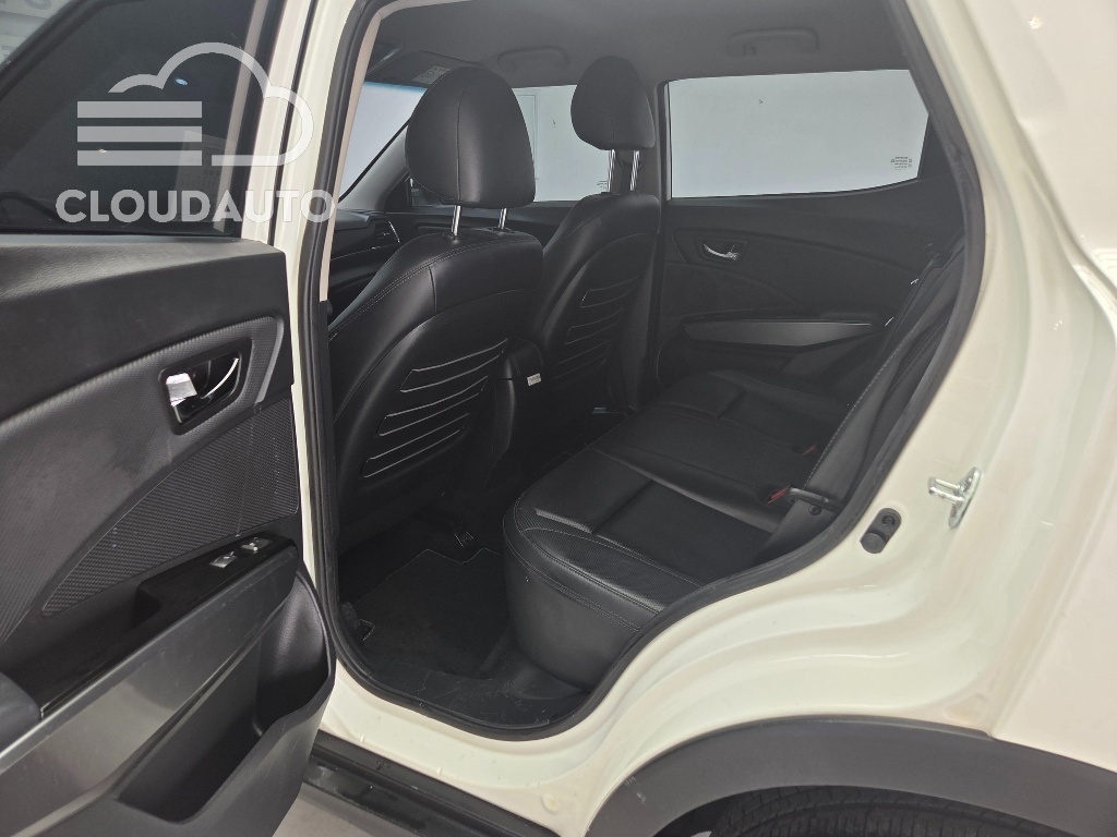 2022 SsangYong Tivoli Gasoline 1.5 2WD - Image 18