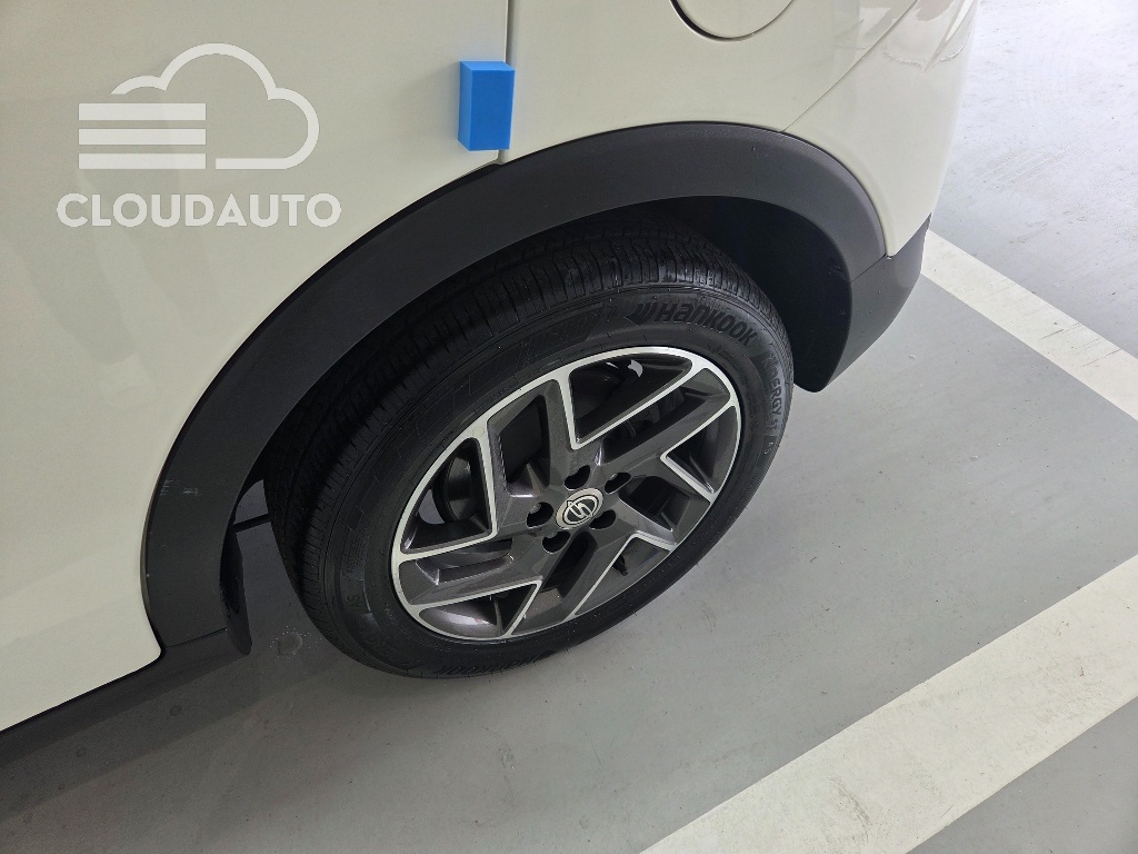 2022 SsangYong Tivoli Gasoline 1.5 2WD - Image 5
